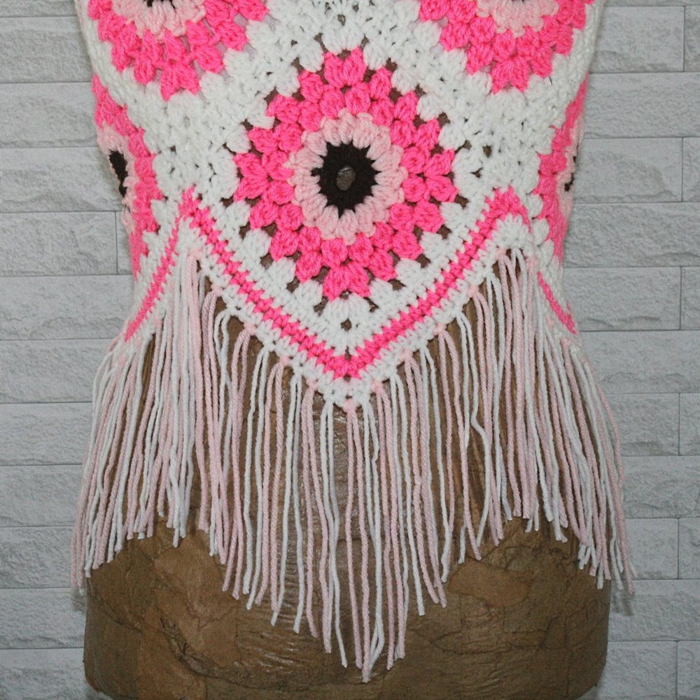 HAND CRAFTED Crop Top Sunflower Crochet Fringe Granny Square Pink Various - Picture 3 of 16